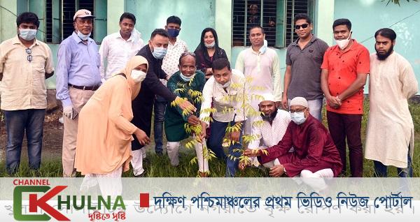খুলনা সোসাইটির বৃক্ষরোপণ কর্মসূচি উদ্বোধন