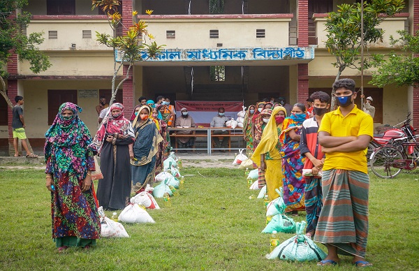 রাম ভিত্তিক গড়ে তোলা হচ্ছে আপদকালীন খাদ্য ভান্ডার তালায় করোনা মোকাবেলায় স্থানীয় জনগণের মহতী উদ্যোগ