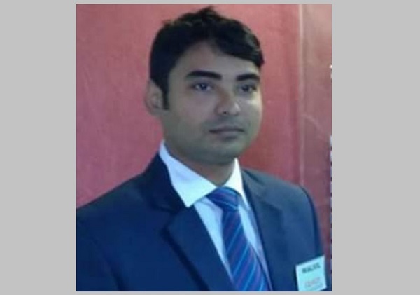 কৃষি কর্মকর্তার স্ত্রীর মর্যাদা পেতে বরিশালের কলেজ ছাত্রী শরণখোলায়!