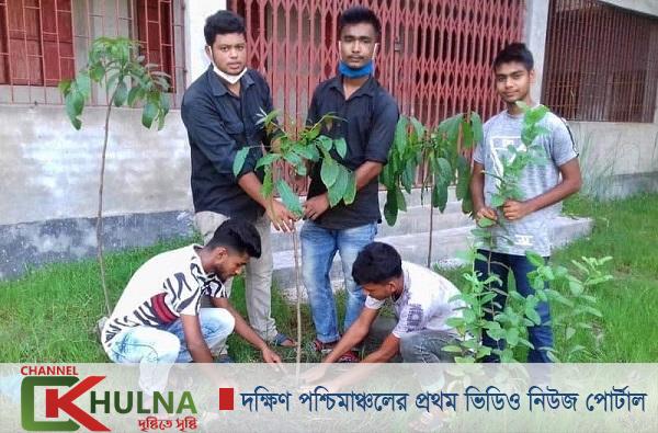 “খুলনার শিরোমনীতে ছাত্রলীগের উদ্যোগে বৃক্ষরোপন কর্মসূচী পালিত”