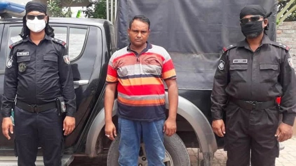 বেনাপোলে ফেনসিডিলসহ ইউপি সদস্য আটক