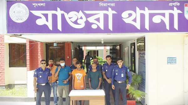 মাগুরায় আন্ত:জেলা ডাকাত দলের ২ সদস্য আটক