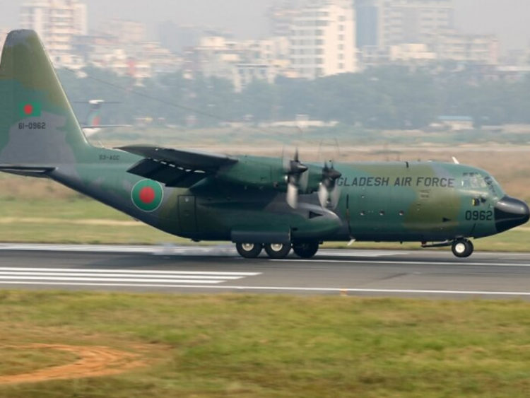 লেবানন থেকে ফিরল ৭১ বাংলাদেশি