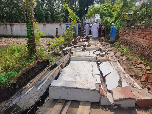 মাগুরায় দেওয়াল চাপায় এক নির্মান শ্রমিক নিহত, আহত তিন