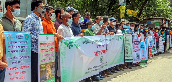 সুন্দরবনে পর্যটক প্রবেশের অনুমতি বন্ধ থাকায় চরম অনিশ্চয়তার মধ্যে রয়েছে ট্যুর অপারেটর ও সংশ্লিষ্ট প্রায় ৫ হাজার মানুষ