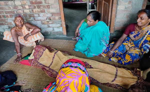তালায় যুবকের বখাটেপনায় অতিষ্ঠ ছাত্রীর আত্মহনন