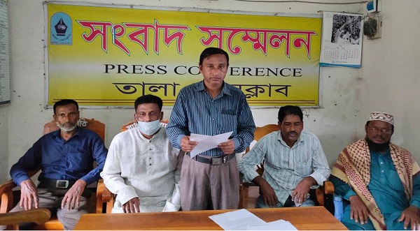 তালার জমির মালিকরা স্বেচ্ছায় ঘের রেজিষ্ট্রি করে দেয় সরদার মশিয়ারকে