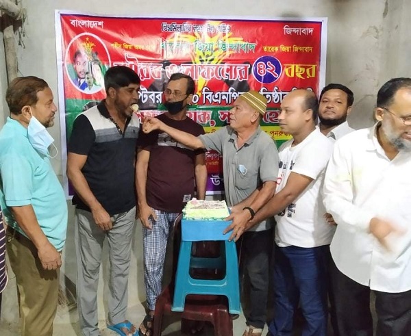 মোরেলগঞ্জ ও শরণখোলায় বিএপির কেক কেটে প্রতিষ্ঠা বার্ষিকী পালন