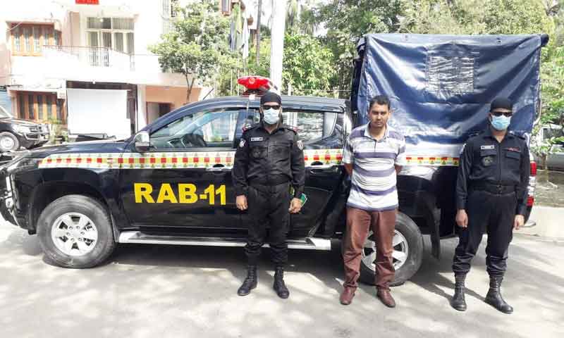 কুমিল্লায় ভূয়া মেজর গ্রেপ্তার