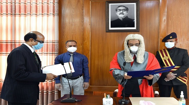 শপথ নিলেন পিএসসির নতুন চেয়ারম্যান