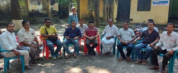 দেবহাটা প্রেসক্লাব নেতৃবৃন্দের সাথে আ.লীগ নেতা মনি’র মতবিনিময়