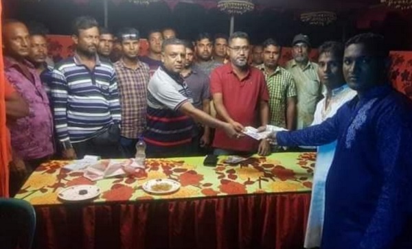 পাইকগাছায় দূর্গাপুজা উপলক্ষে সোলাদানা ইউপি চেয়ারম্যান এনামুলের বিভিন্ন পূজা মন্দির পরিদর্শন