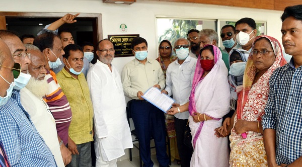 খুলনায় নারী ও শিশু অধিকার ফোরামের স্মারকলিপি