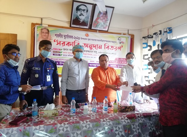 কয়রায় সামাজিক দুরত্ব বজায় রেখে ৫৫ মন্দিরে দূর্গাপূজা অনুষ্ঠিত হবে:এমপি বাবু