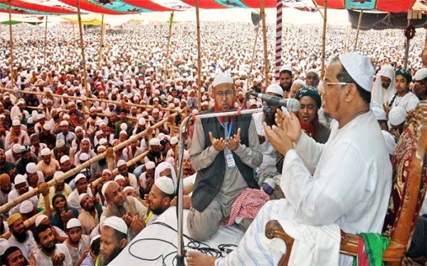 লাখো মুসল্লীর আমিন আমিন ধ্বনিতে শেষ হলো চরমোনাই মাহফিল