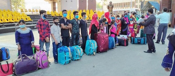 ভারতে পাচার হওয়া ৩০ জনকে বেনাপোল চেকপোস্ট দিয়ে দেশে হস্তান্তর