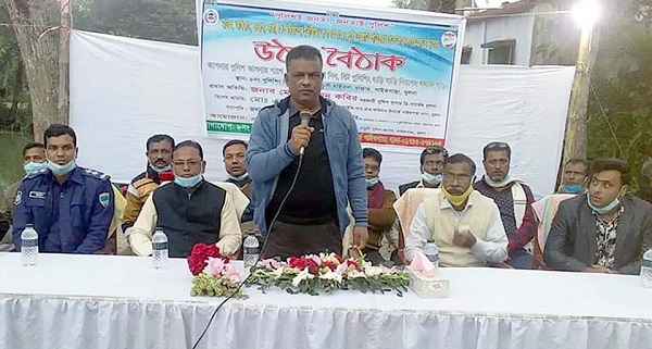 পাইকগাছায় রাড়ুলী বিট পুলিশিং সভায় চোর ও মাদকসেবীর আত্মসমর্পণ