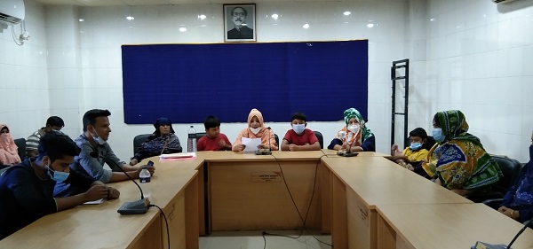 নগরীতে ব্যাবসায়িকে মিথ্যা মামলায় ফাসানোর অভিযোগে স্ত্রীর খুলনা প্রেস ক্লাবে সংবাদ সম্মেলন