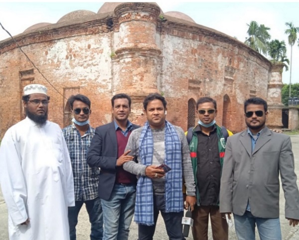 খুলনার কয়রায় ৯শ বছরের পুরাতন দক্ষিণাঞ্চলের অন্যতম দর্শনীয় স্থান প্রাচীনতম মসজিদকুঁড় মসজিদ