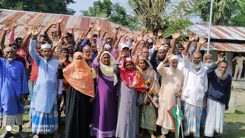 মোড়েলগঞ্জে সিরাজ স্মৃতি দাখিল মাদরাসা সুপারের নানা অনিয়মের বিরুদ্ধে বিক্ষোভ