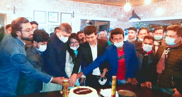 মাগুরায় “ফুড-ইউ” চাইনিজ রেষ্টুরেন্টের উদ্বোধন করেছেন এমপি’ সাইফুজ্জামান শিখর