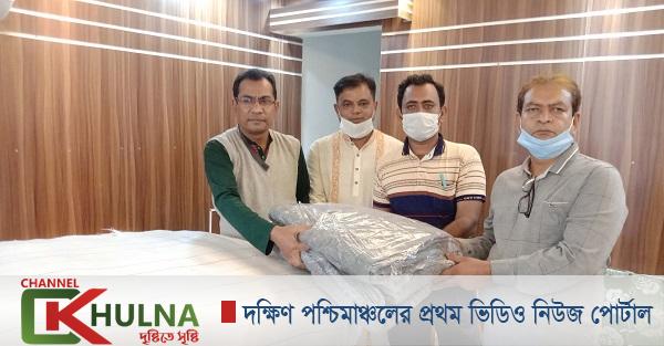 মোল্লাহাটে শীতার্থদের মাঝে কম্বল বিতরণ