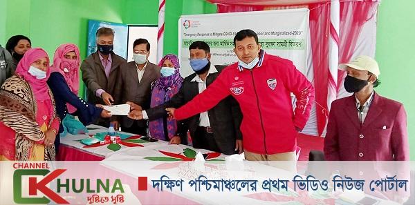 কাউখালীতে আয়বৃদ্ধিমূলক কর্মকান্ডের জন্য আর্থিক সহায়তা প্রদান ও স্বাস্থ্য সুরক্ষা সামগ্রী বিতরণ