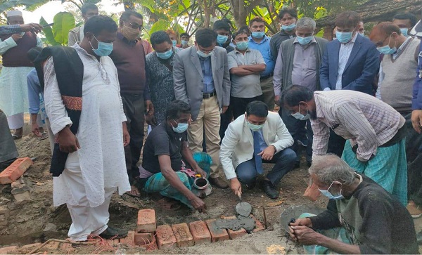 তালায় ভূমিহীনদের ঘর নির্মাণ কাজের উদ্বোধন
