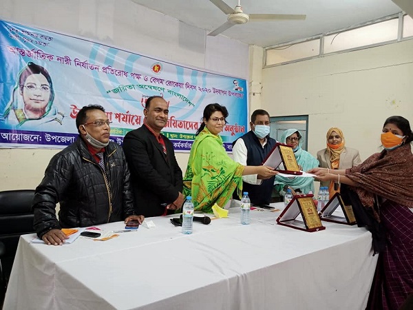 মোল্লাহাটে বেগম রোকেয়া দিবস ও নারী নির্যাতন প্রতিরোধ পক্ষ পালন