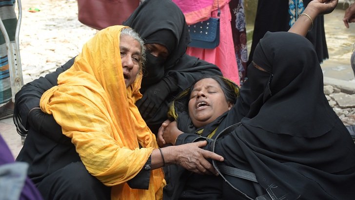 যশোরে সড়কে প্রাণ গেল বাবার, গুরুতর জখম ছেলে