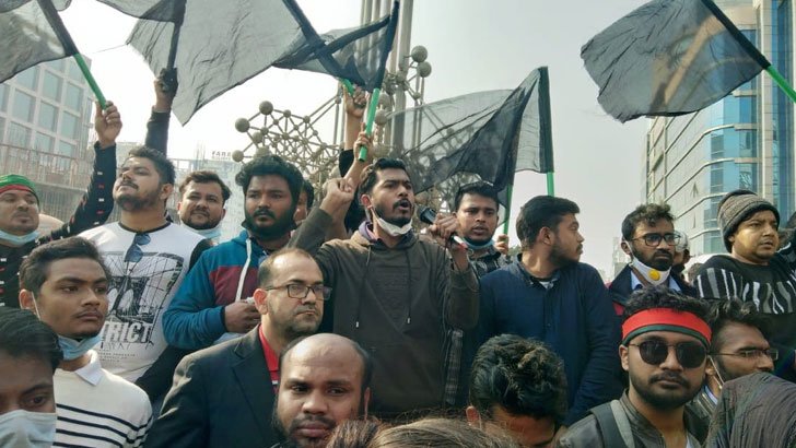 অবৈধ সরকারের সময় শেষ হয়ে আসছে: ভিপি নূর