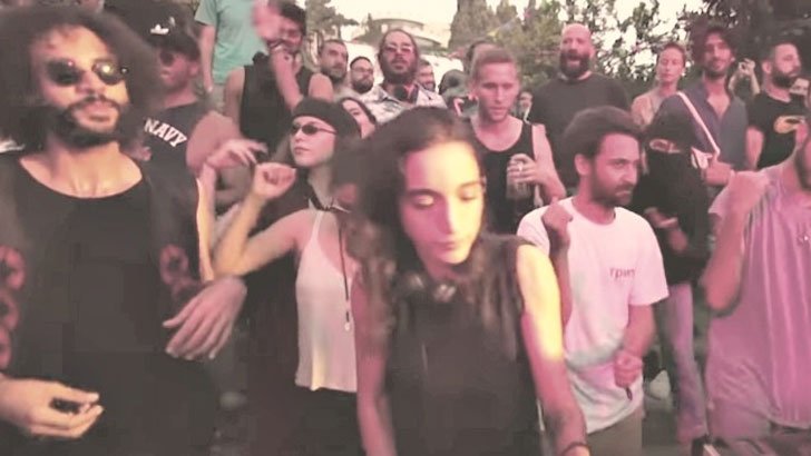 ফিলিস্তিনে ‘নবী মুসা’ মসজিদে ডিজে পার্টি, আটক ৪