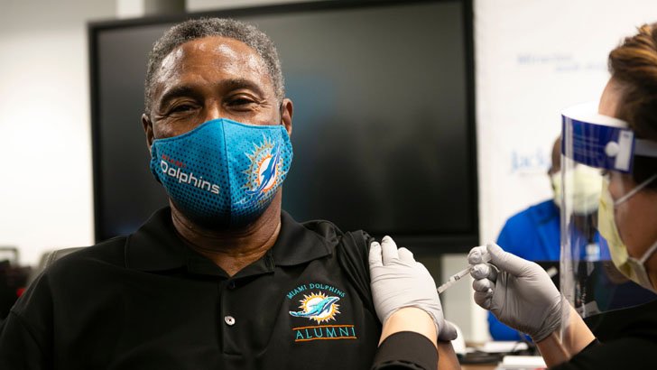 বছর শেষে যুক্তরাষ্ট্রে করোনায় মৃত্যুর নতুন রেকর্ড