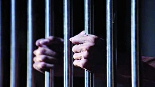 টাকায় সব মেলে কারাগারে