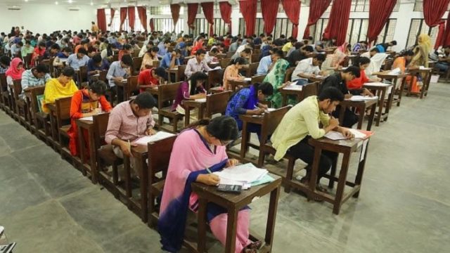 আসন কম : এইচএসসি‌তে উত্তীর্ণ সবাই উচ্চ শিক্ষার সু‌যোগ পা‌বে না