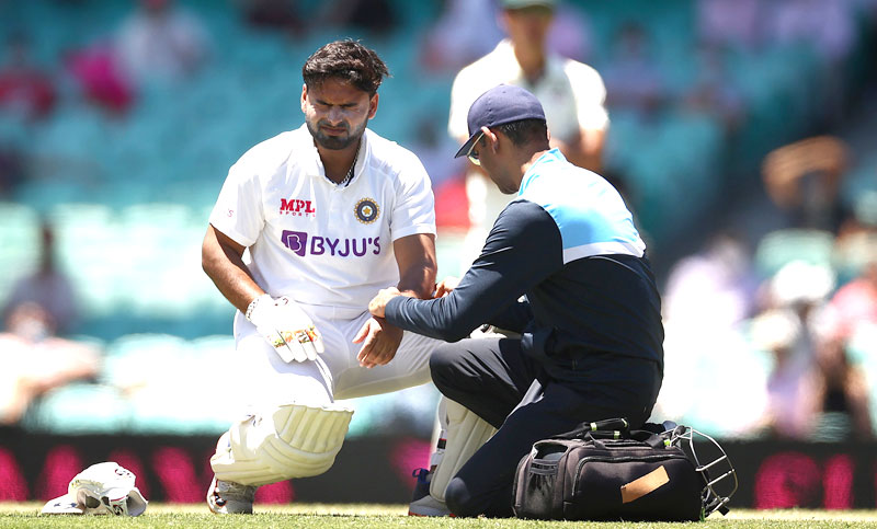 ভয়ংকর শর্ট বলে ভারতীয়রা একের পর এক আহত