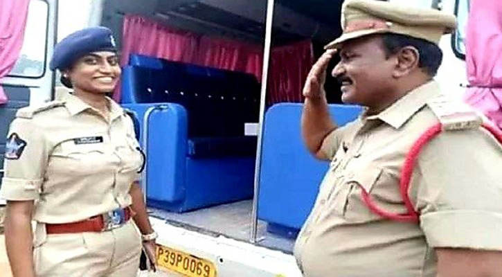 বাবার কাছে ভালোবাসার চেয়ে বড় কর্তব্য