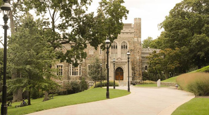 ট্রাম্পের সম্মানসূচক ডিগ্রি ফিরিয়ে নিলো বিশ্ববিদ্যালয়