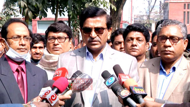 যার যখন ইচ্ছে হবে তিনি তখন ভ্যাকসিন নেবেন: হানিফ