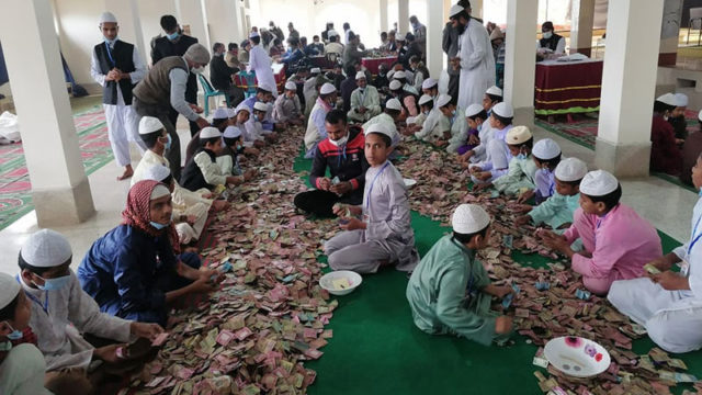 পাগলা মসজিদের সিন্দুকে এবার দুই কোটি ৩৮ লাখ টাকা