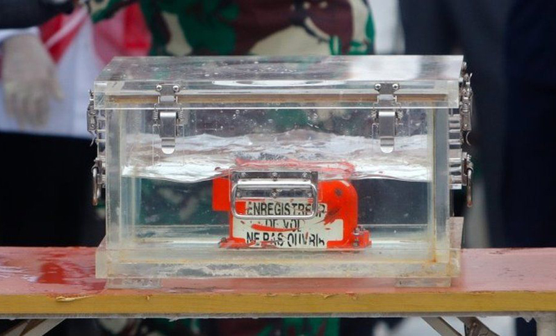 ইন্দোনেশিয়ায় বিধ্বস্ত বিমানের ‘ব্ল্যাক বক্স’ উদ্ধার