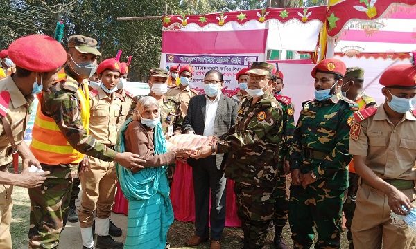 সাতক্ষীরায় রক্তদান কর্মসূচি, দুস্থ ও অসহায় প্রতিবন্দীদের মাঝে কম্বল ও মাস্ক বিতরণ