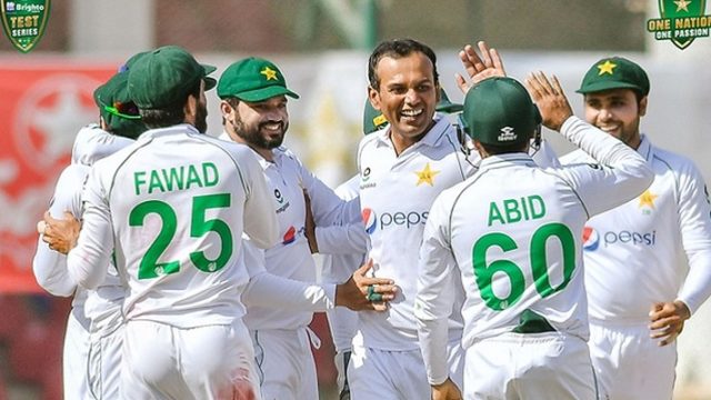 করাচিতে দ.আফ্রিকাকে হারাল পাকিস্তান