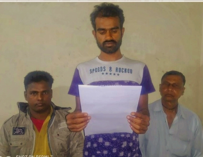 পাইকগাছায় বোন কে খুঁজে পেতে ভাইয়ের সাংবাদিক সম্মেলন