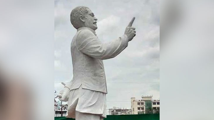 জাতির পিতার ভাস্কর্য যত্রতত্র নয়
