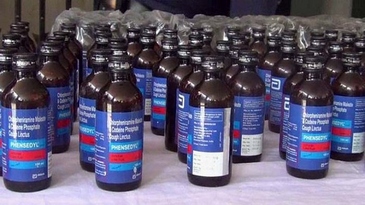 বাথরুমের মেঝে খুঁড়ে ৯৫ বোতল ফেনসিডিল উদ্ধার