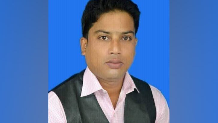 শিক্ষা অফিসারকে পেটালেন কলেজশিক্ষক