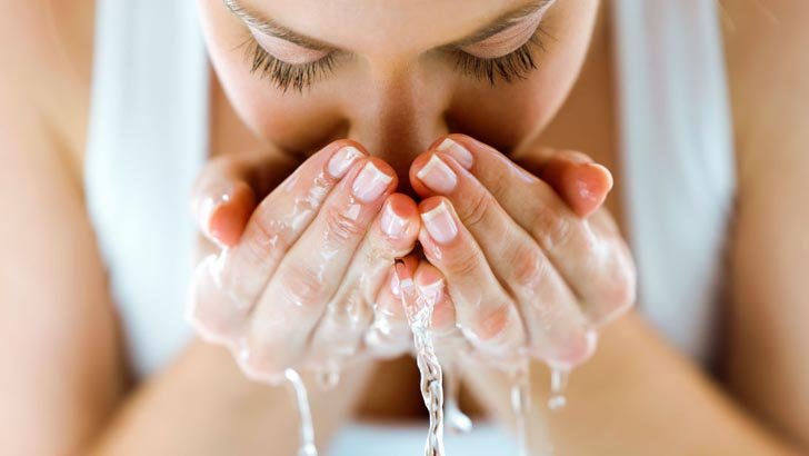 উজ্জ্বল ত্বকের জন্য খান ভিটামিন সি সমৃদ্ধ তিন ফল