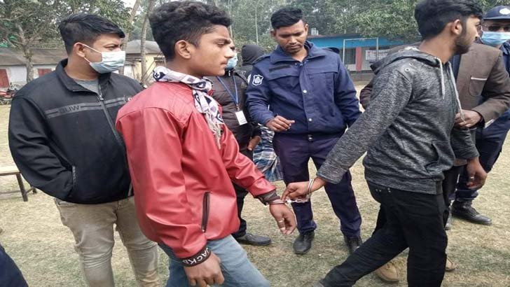 জাল ভোট দিতে গিয়ে দুই কিশোর আটক
