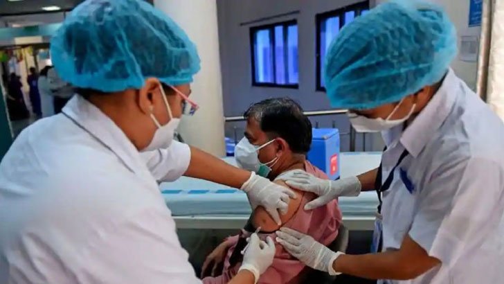 করোনার টিকা নেওয়ার পর ভারতে একজনের মৃত্যু